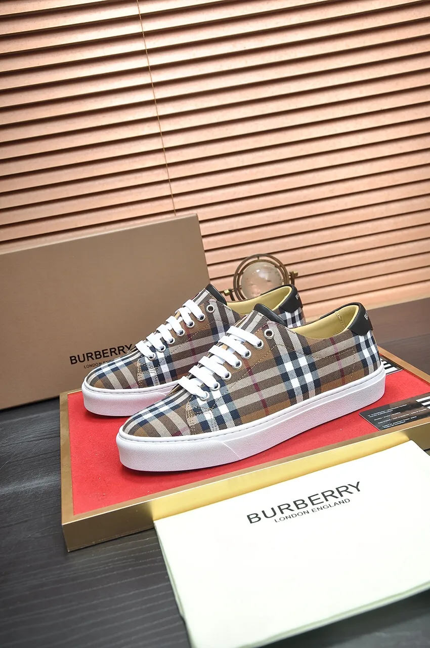 Men's shoes💰480💶[Burberry] (cowhide lining) classic low-top sneakers｜Imported cowhide with classic plaid fabric｜Cow leather lining｜Original outsole｜Fine workmanship and comfortable to wear Size: 38-44 (customized at 45)